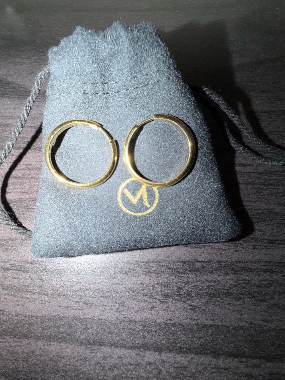 Mejuri Tube Large Hoop Earrings - Picture 4 of 6